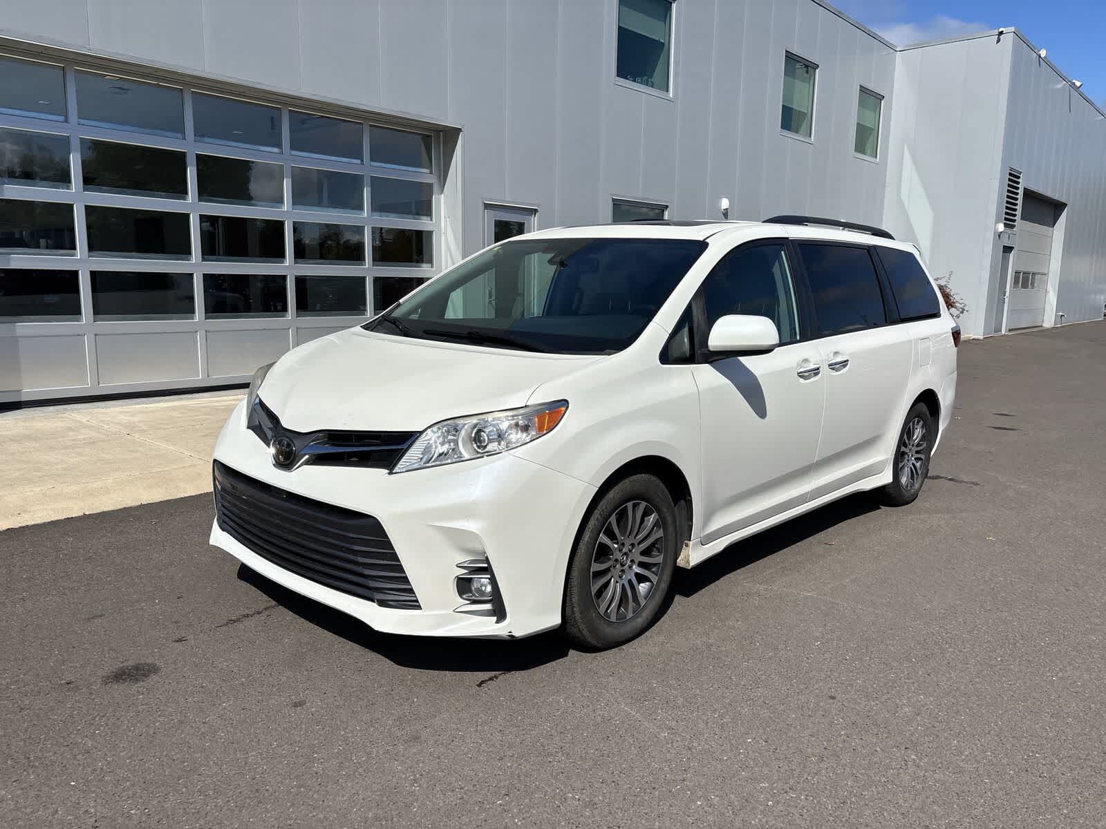 2020 TOYOTA Sienna