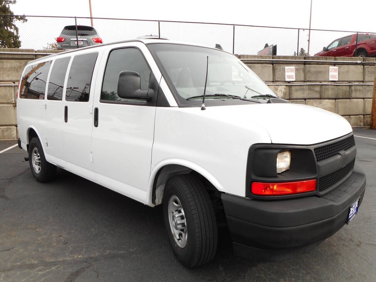 2017 CHEVROLET Express