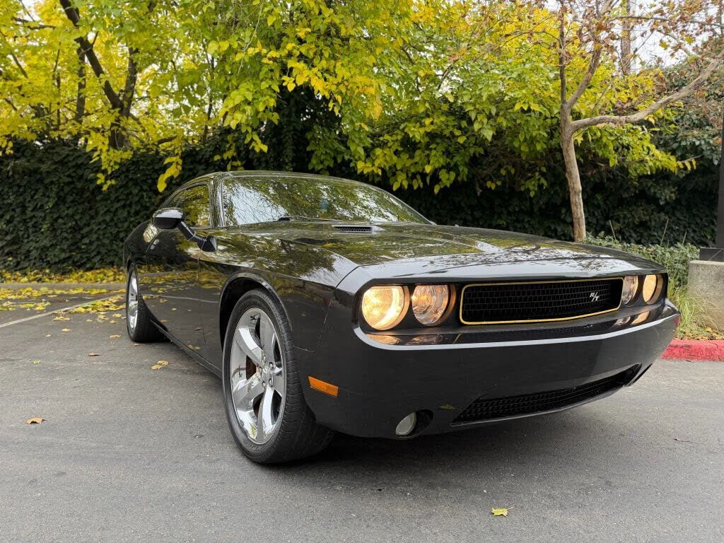 2011 DODGE Challenger