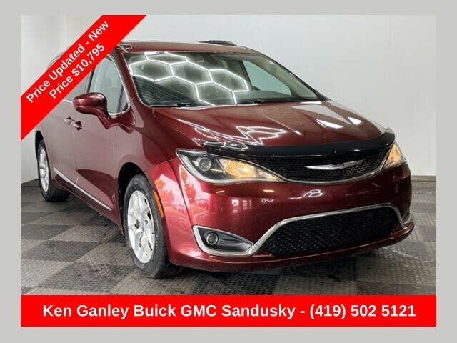 2017 CHRYSLER Pacifica