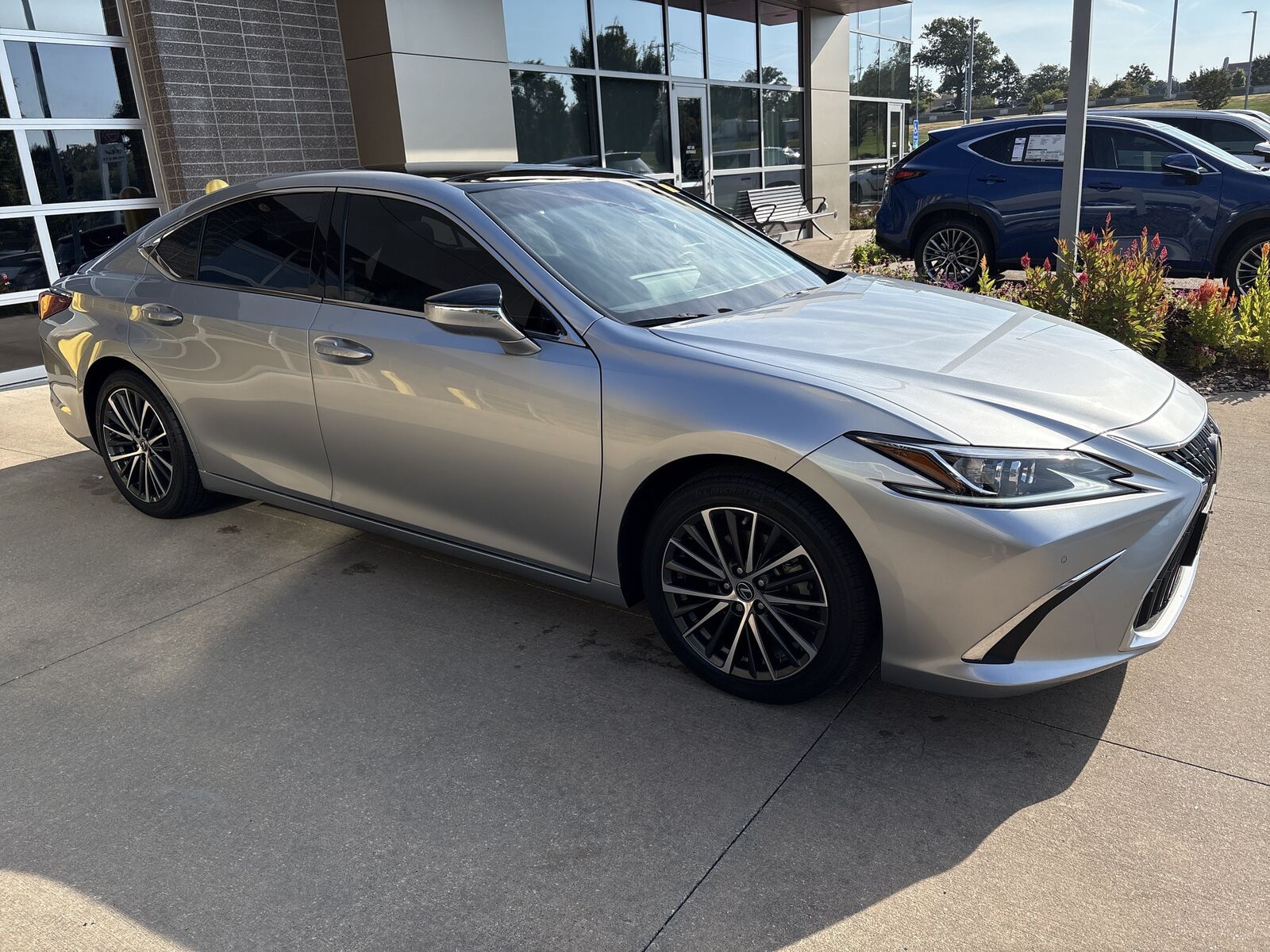 2022 Lexus ES