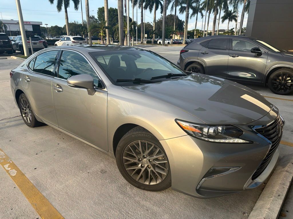 2018 Lexus ES