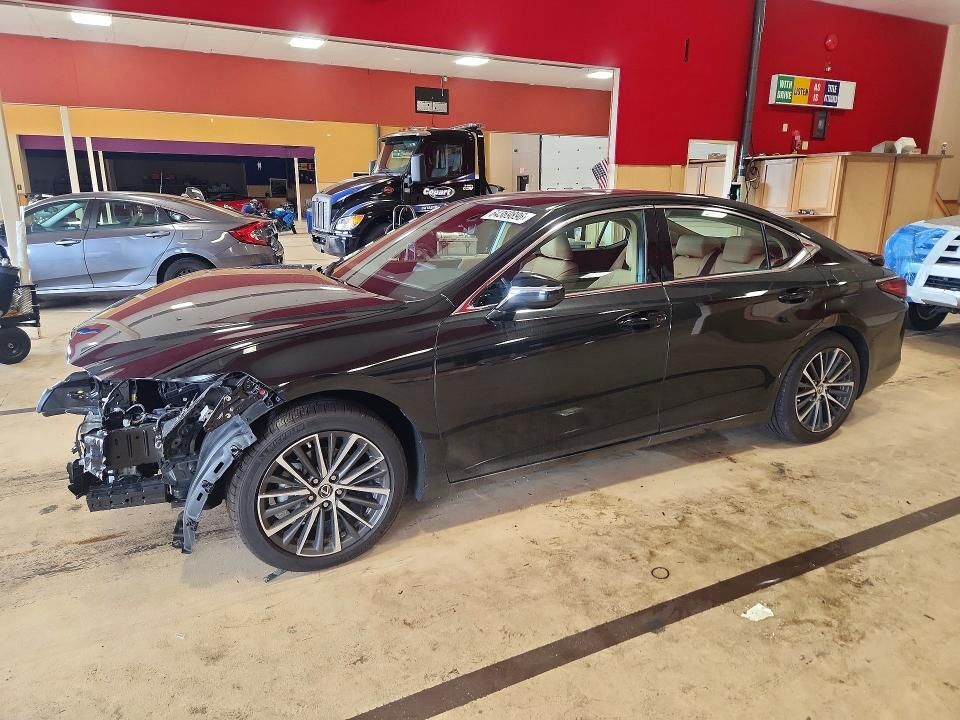 2025 LEXUS ES
