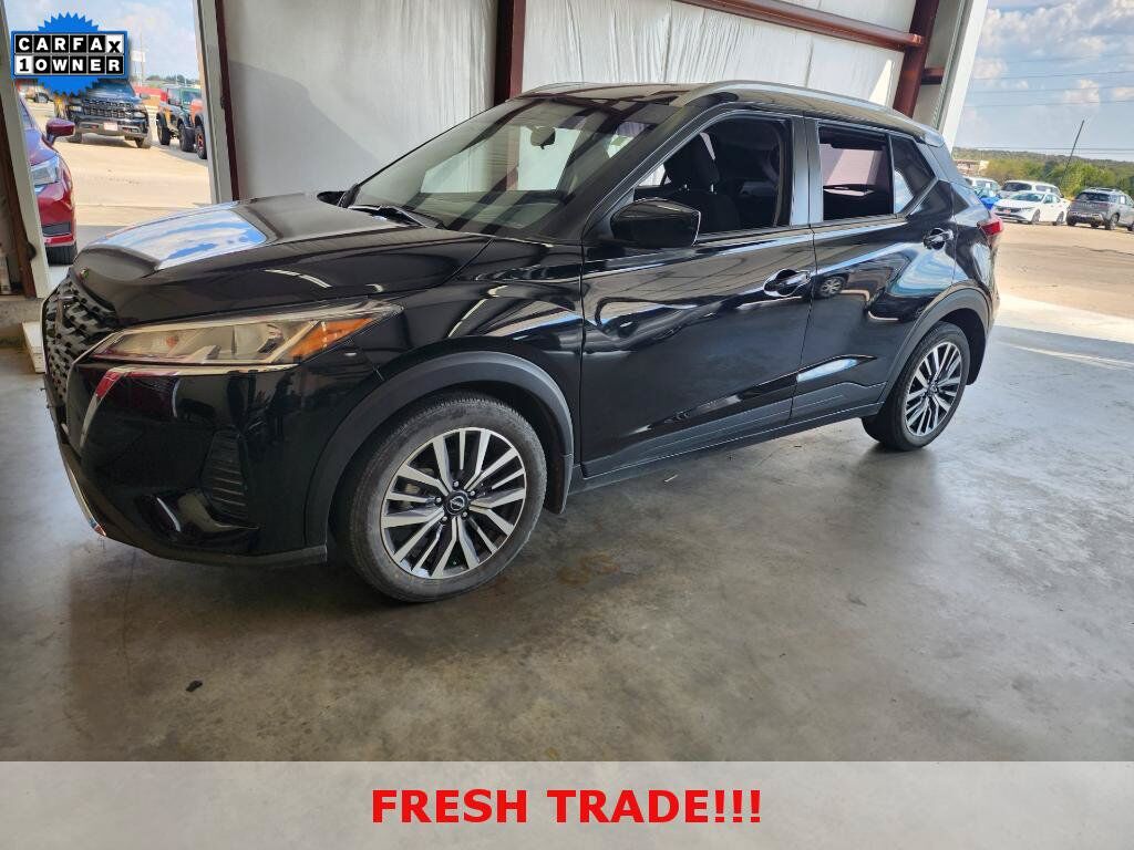 2023 NISSAN Kicks