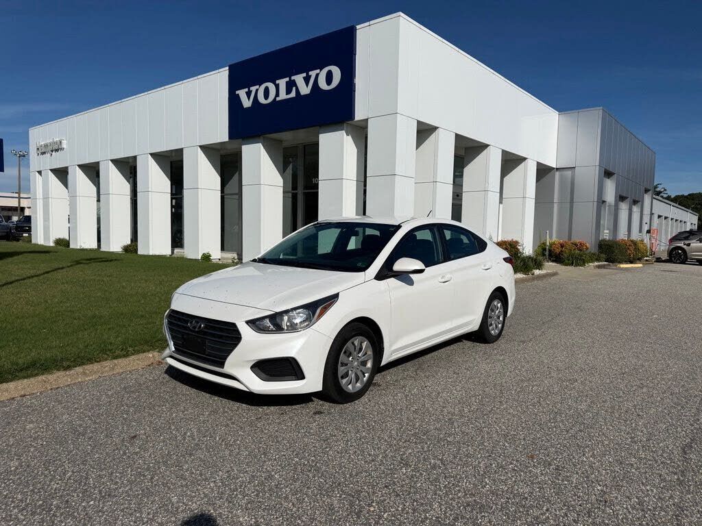 2022 HYUNDAI Accent