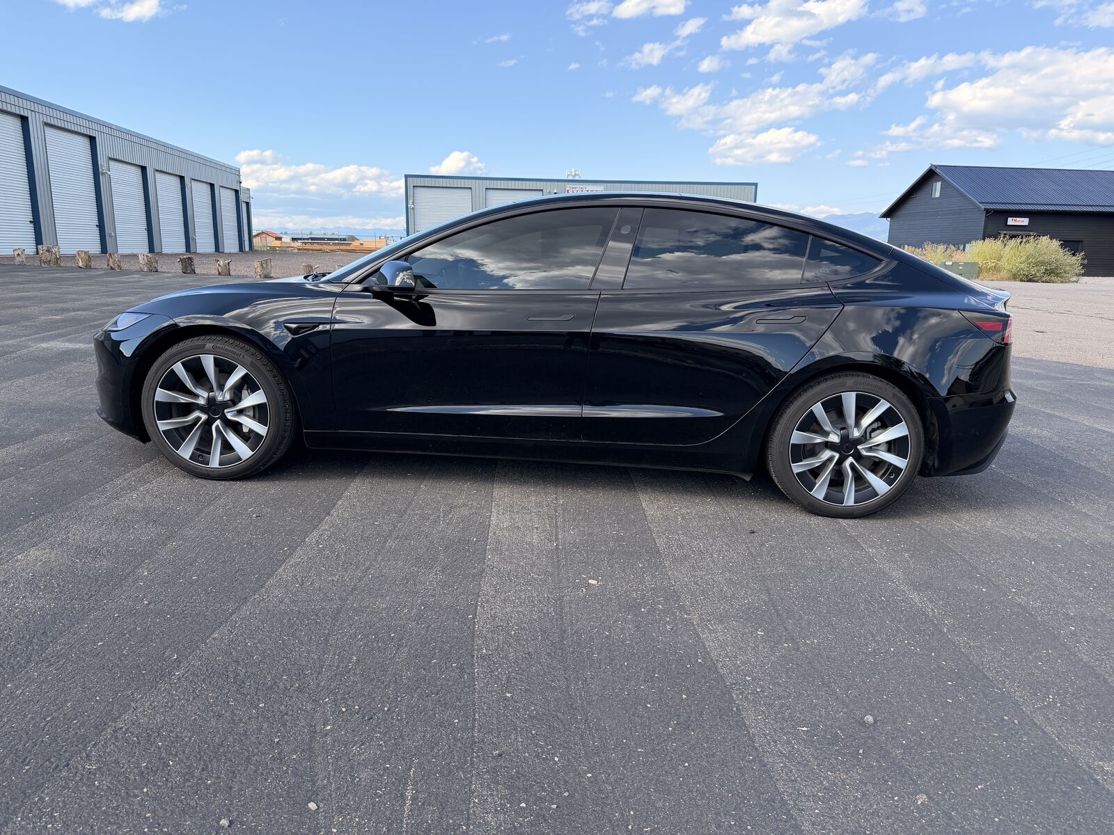 2024 TESLA Model 3