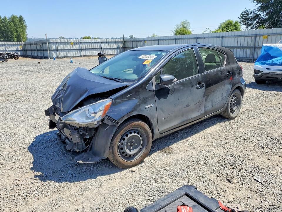 2016 TOYOTA Prius