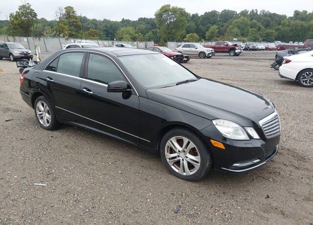 2011 MERCEDES-BENZ E-Class