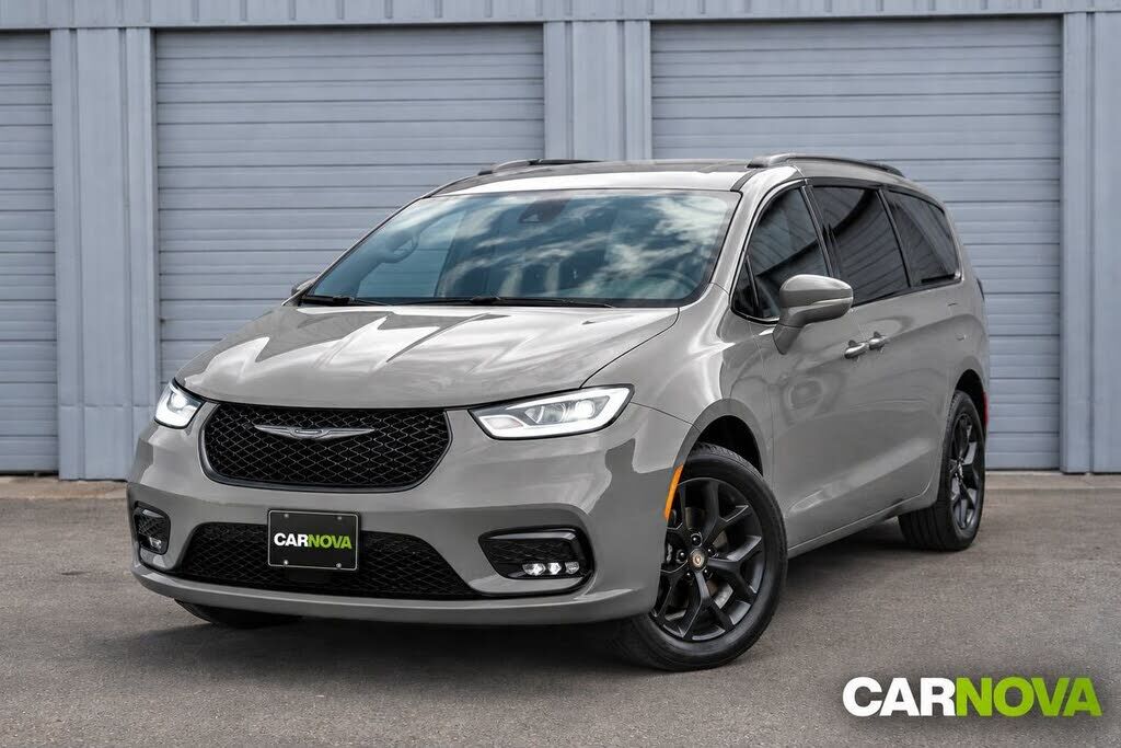 2022 CHRYSLER Pacifica