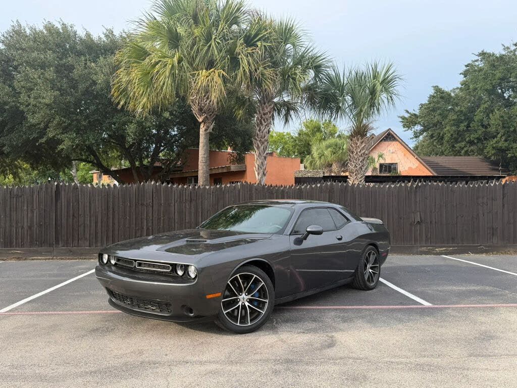 2016 DODGE Challenger