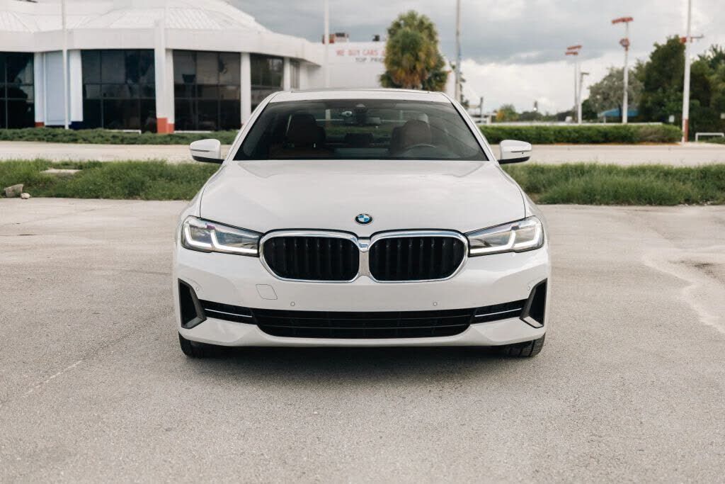 2021 BMW 530i