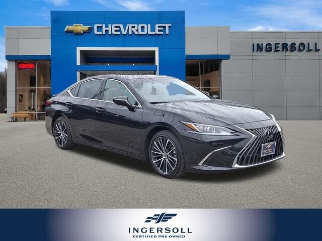 2025 LEXUS ES