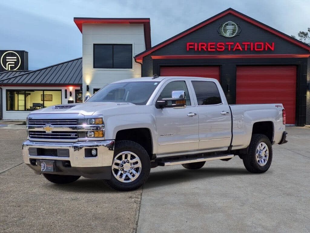 2018 CHEVROLET Silverado