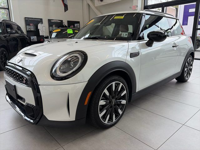 2024 MINI Hardtop