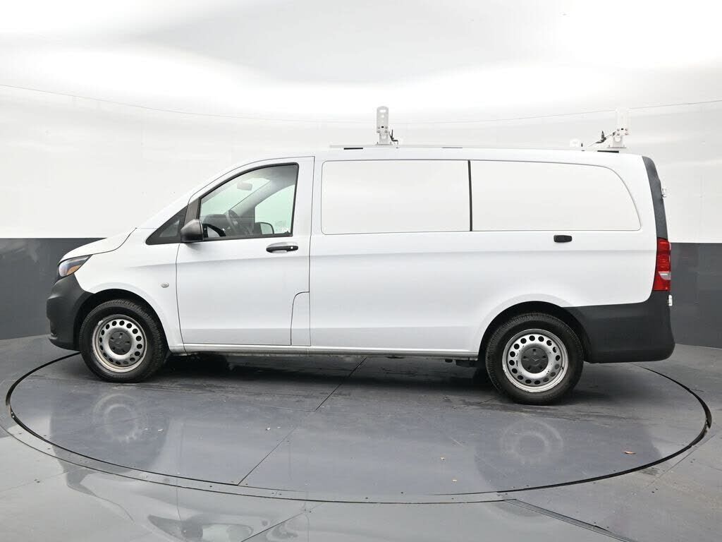 2022 Mercedes-Benz METRIS