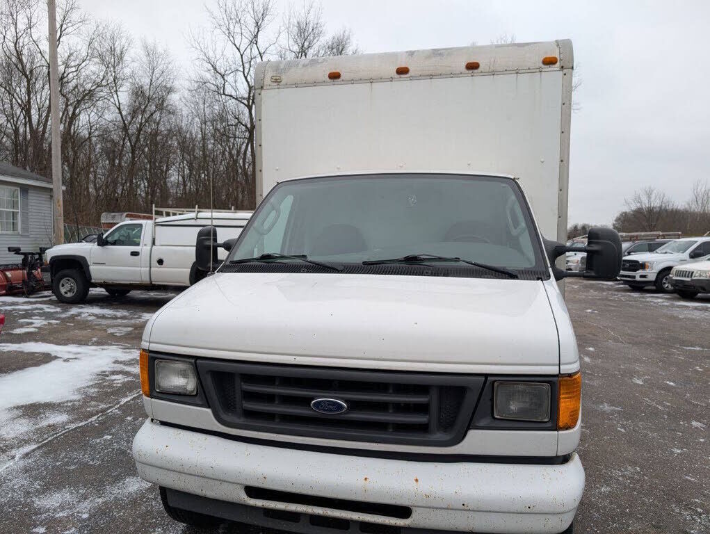 2004 FORD E-350