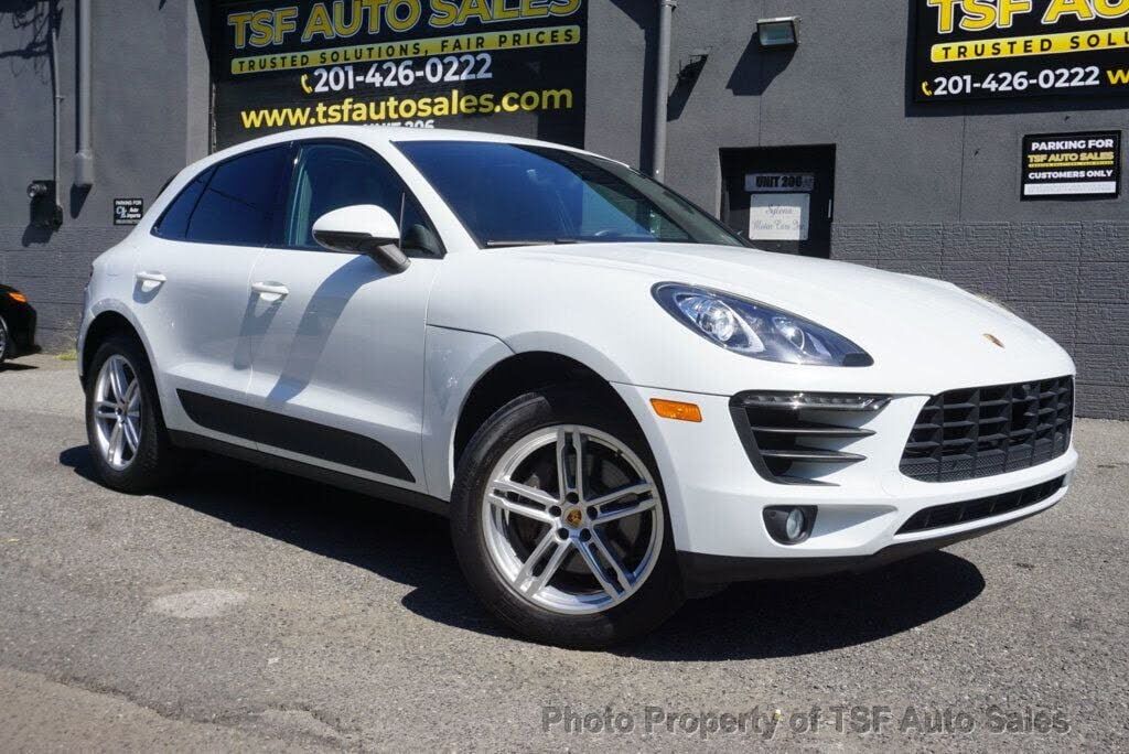 2018 PORSCHE Macan