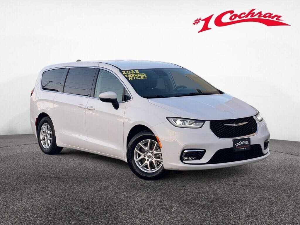 2023 CHRYSLER Pacifica
