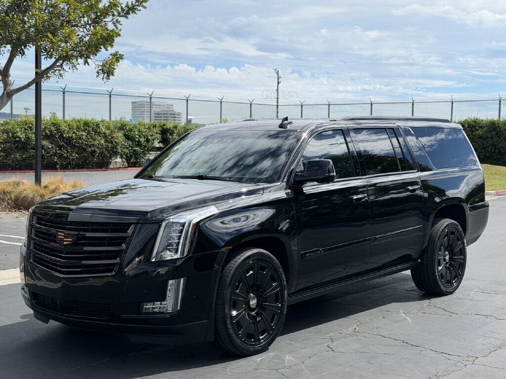 2019 CADILLAC Escalade ESV