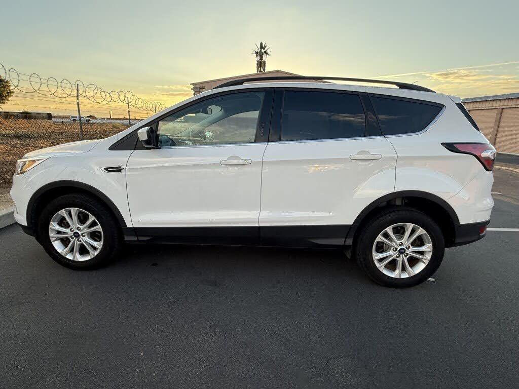 2018 FORD Escape