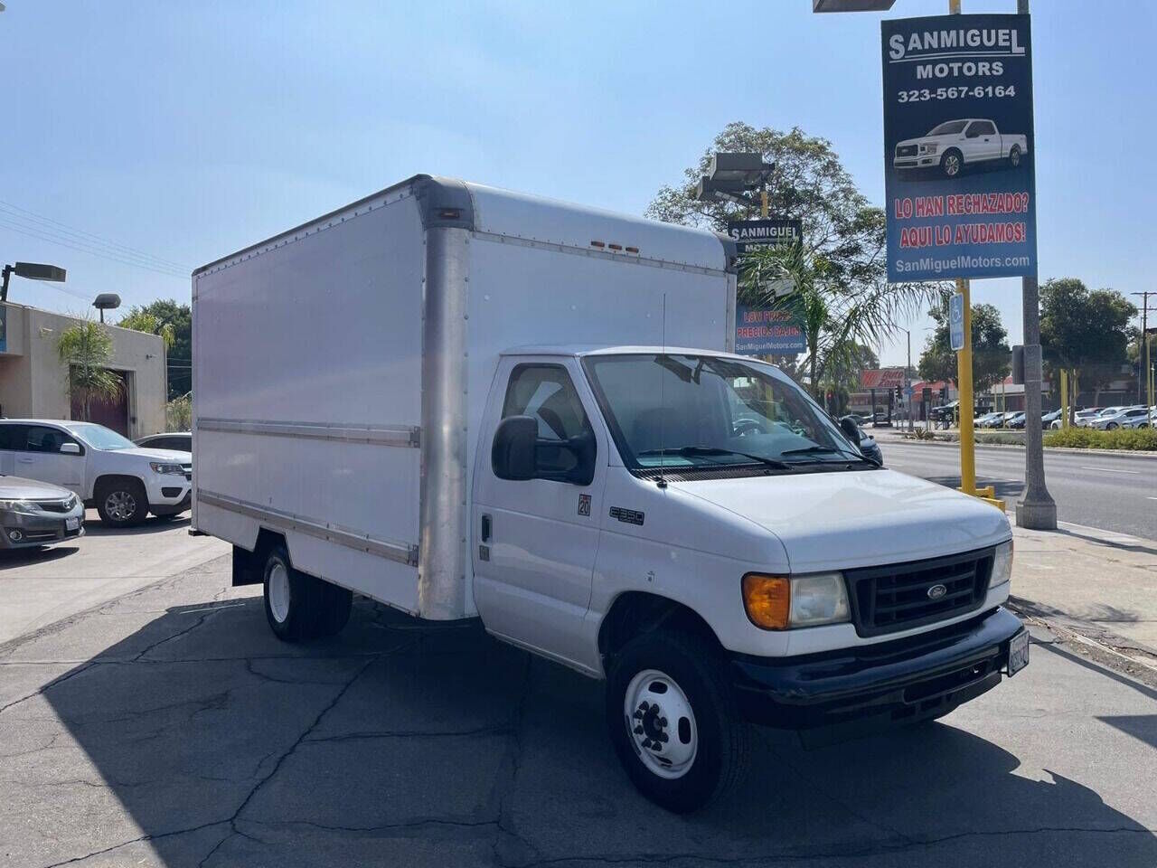 2005 FORD E-350
