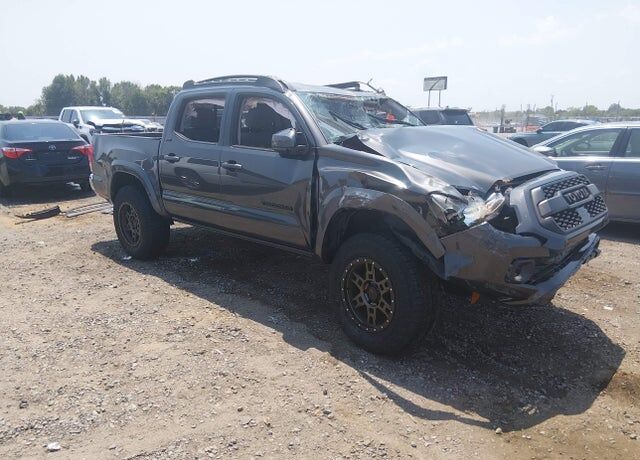 2017 TOYOTA Tacoma