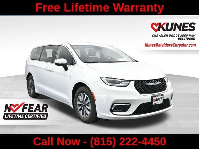 2023 CHRYSLER Pacifica