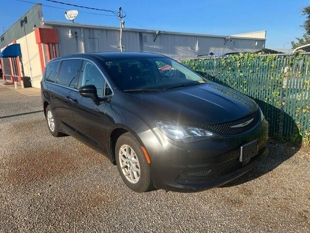 2023 CHRYSLER Voyager
