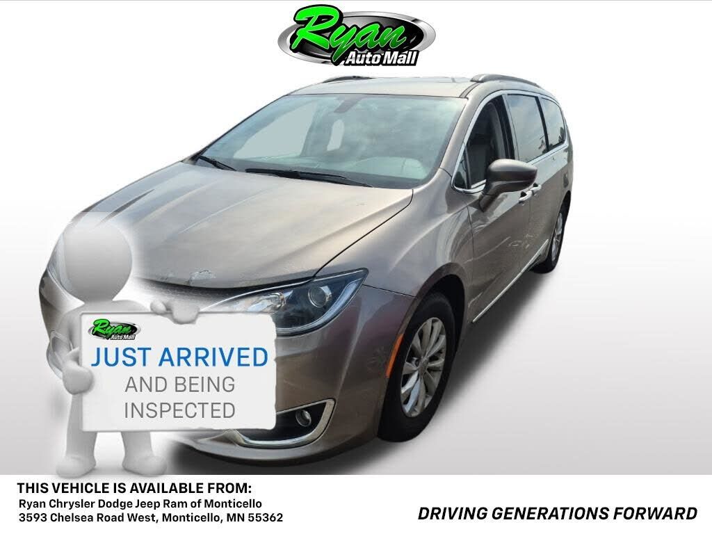 2017 CHRYSLER Pacifica