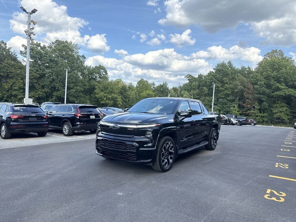 2024 CHEVROLET Silverado EV
