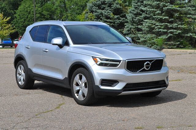 2019 VOLVO XC40