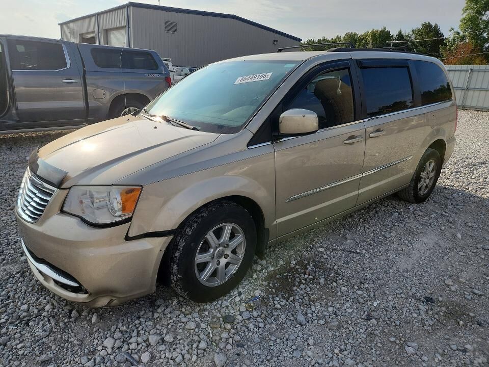 2012 CHRYSLER Town and Country