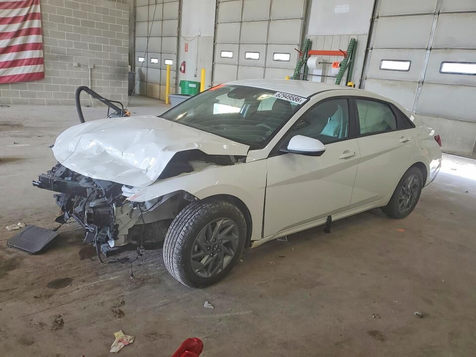 2024 HYUNDAI Elantra