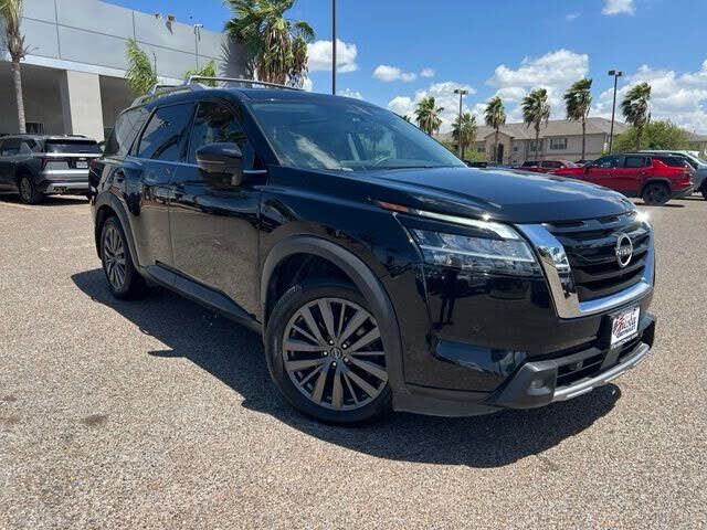 2022 NISSAN Pathfinder