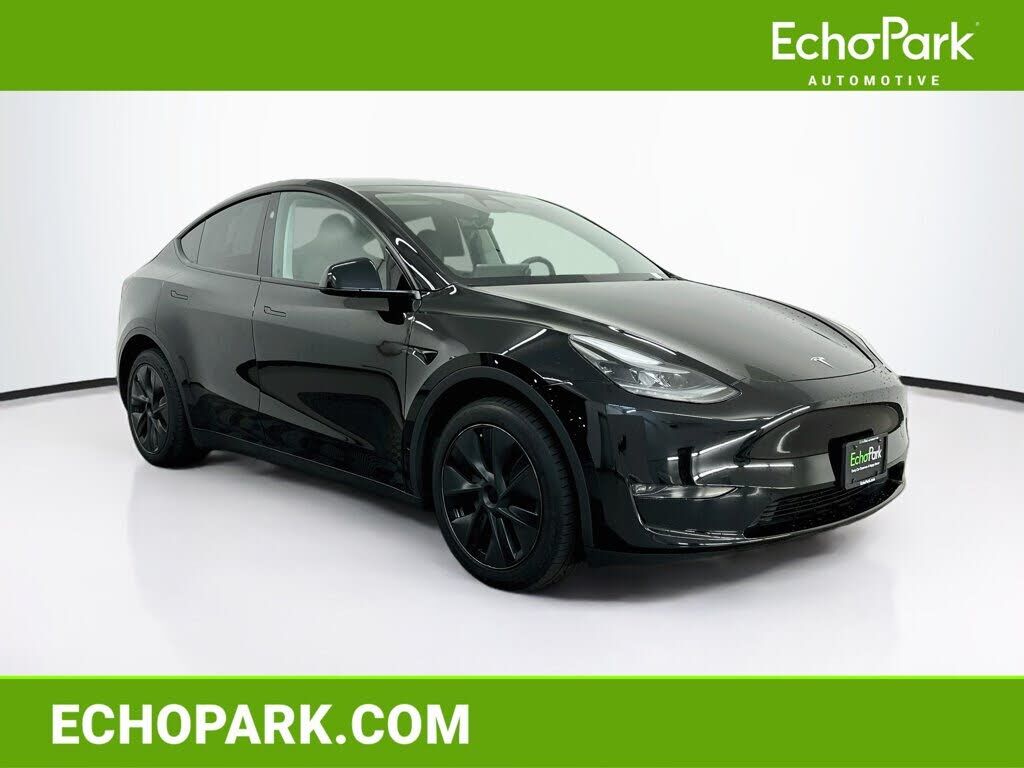 2024 TESLA Model Y