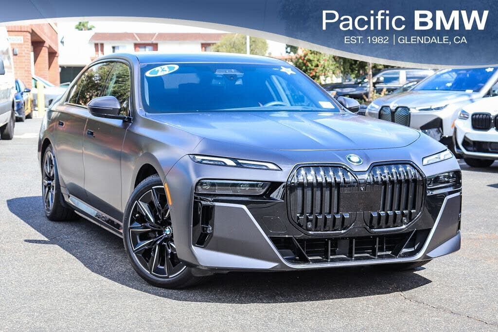 2023 BMW i7
