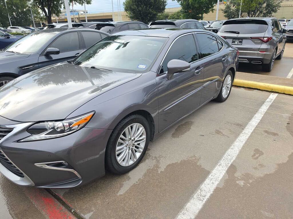 2016 LEXUS ES