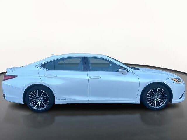 2022 Lexus ES