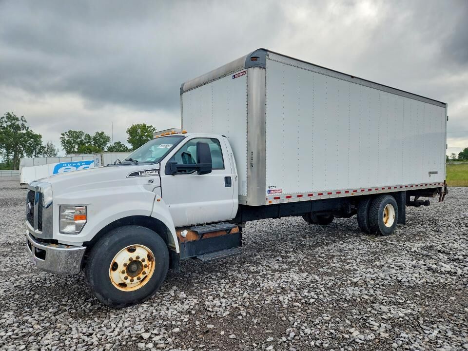 2017 FORD F-650