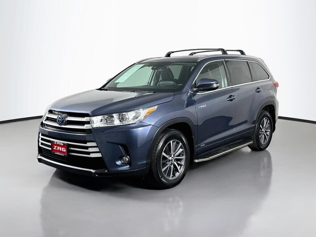 2017 TOYOTA Highlander