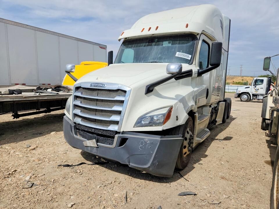 2018 FREIGHTLINER New Cascadia 126" Sleepercab