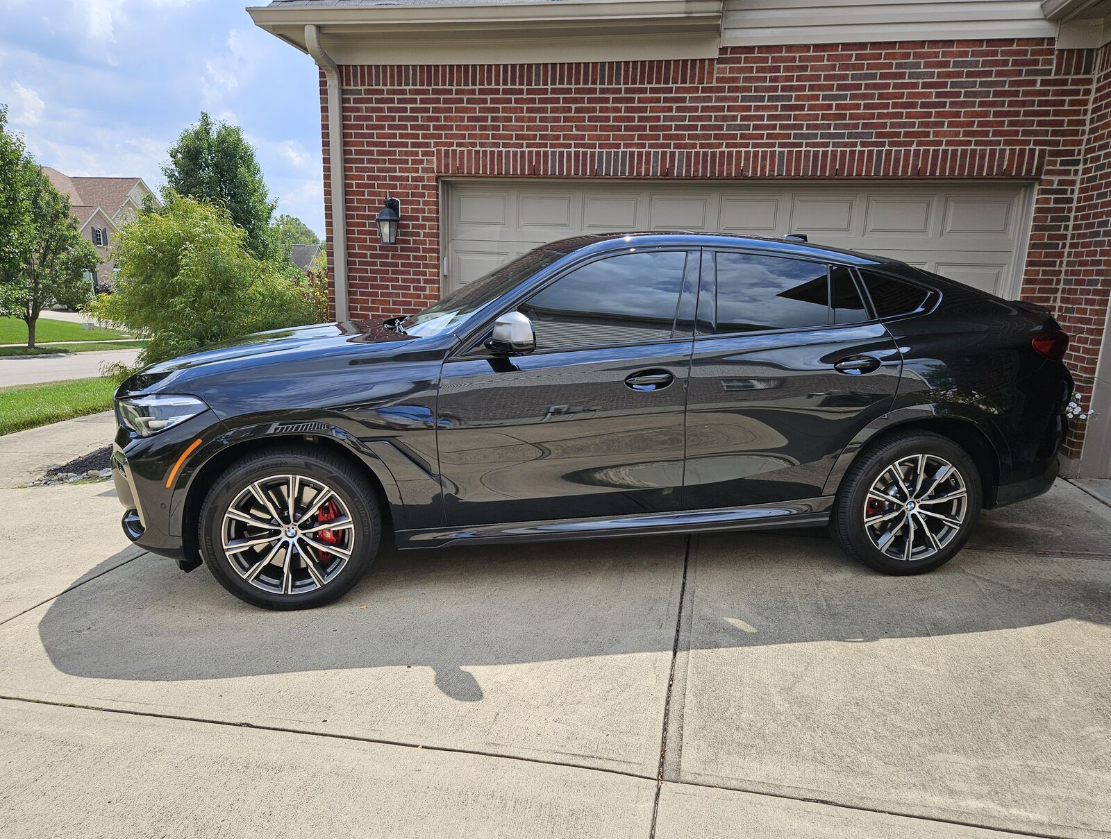 2022 BMW X6