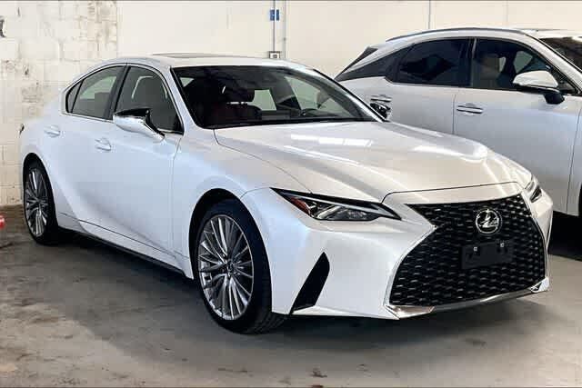 2023 LEXUS IS