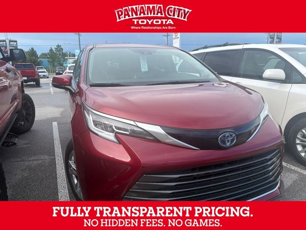 2024 TOYOTA Sienna