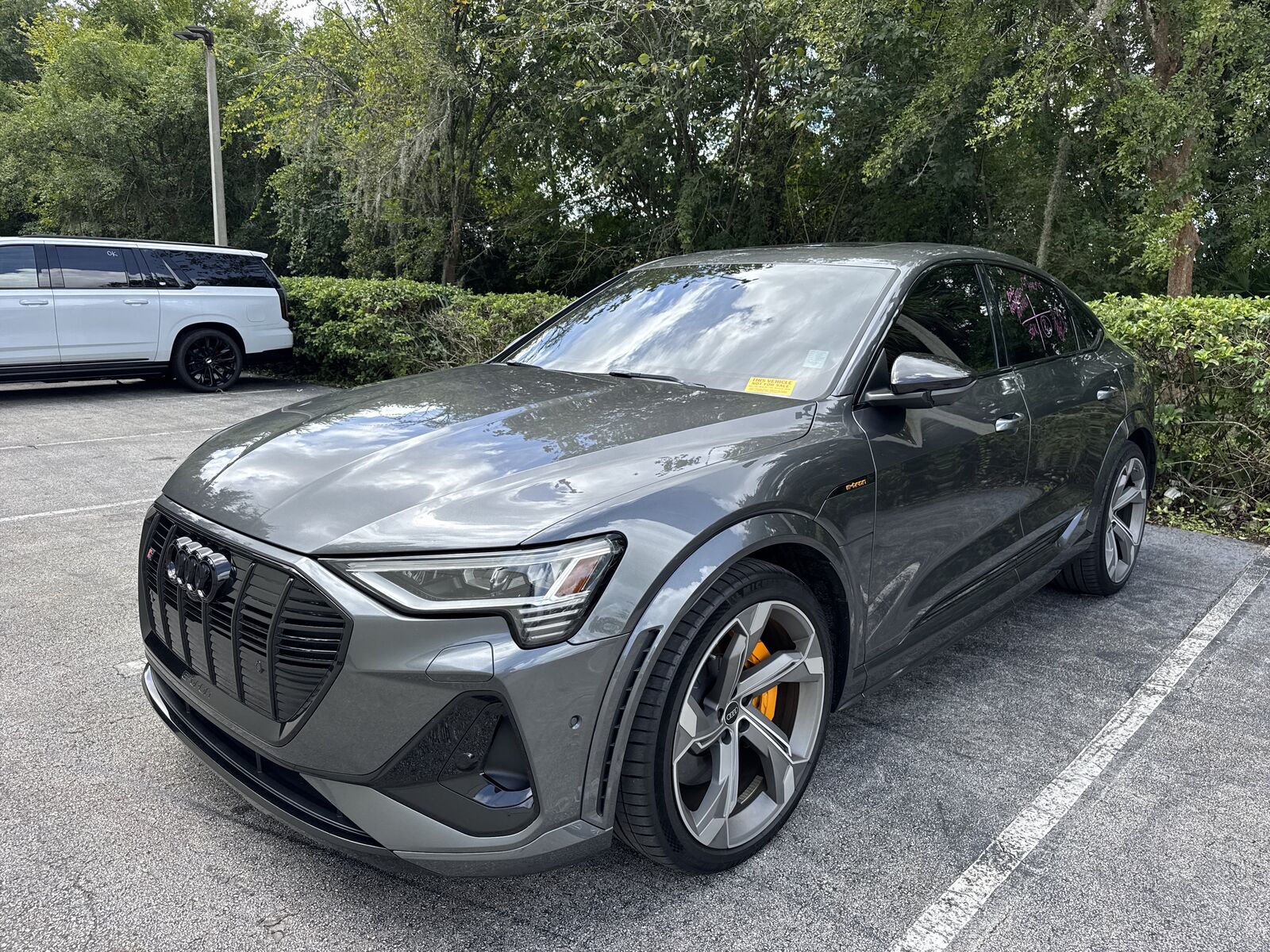 2023 AUDI e-tron