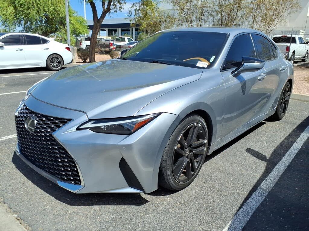2021 LEXUS IS