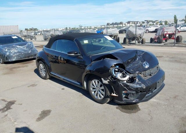 2018 VOLKSWAGEN Beetle