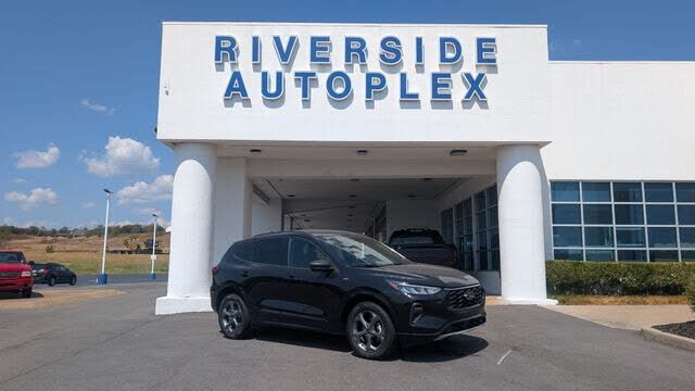 2024 FORD Escape