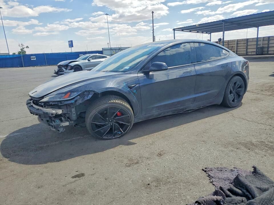 2024 TESLA Model 3