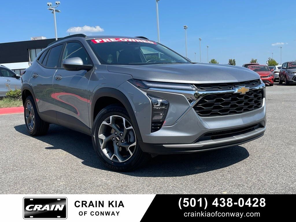2025 CHEVROLET Trax